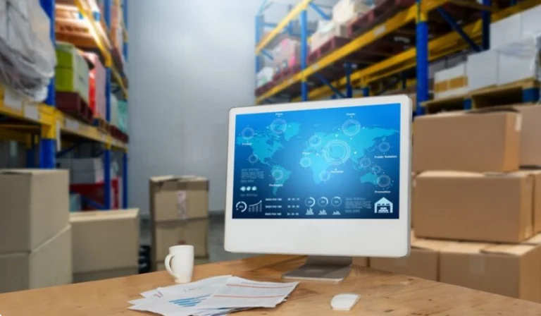 What distinguishes e commerce warehousing and order fulfillment in practice